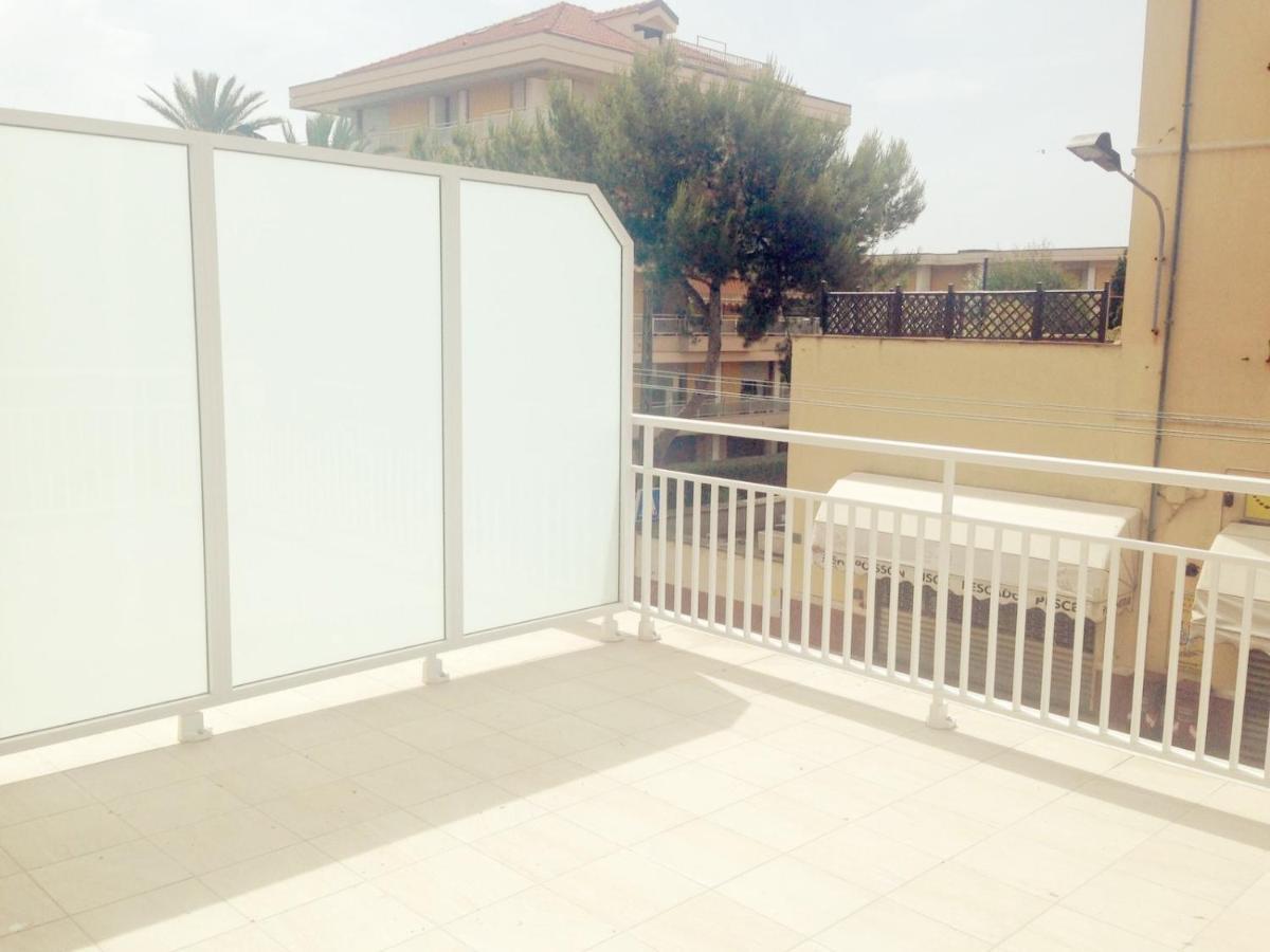 Casa Vacanza! A 50M Dal Mare! Бордигера Экстерьер фото
